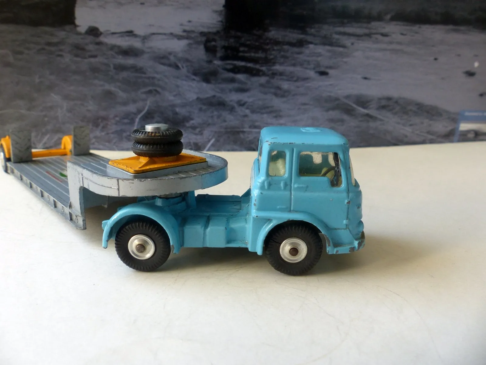 1131 Bedford TK Carrimore Machinery Carrier