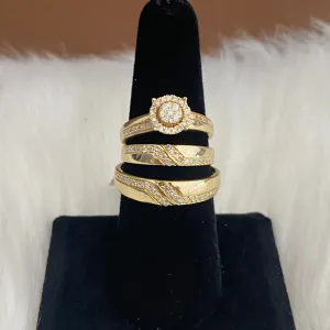 14K Yellow Gold Diamond Luxury Flower Engagement Ring 0.67Ct Dia / 6.1gr / Size 7W/10M