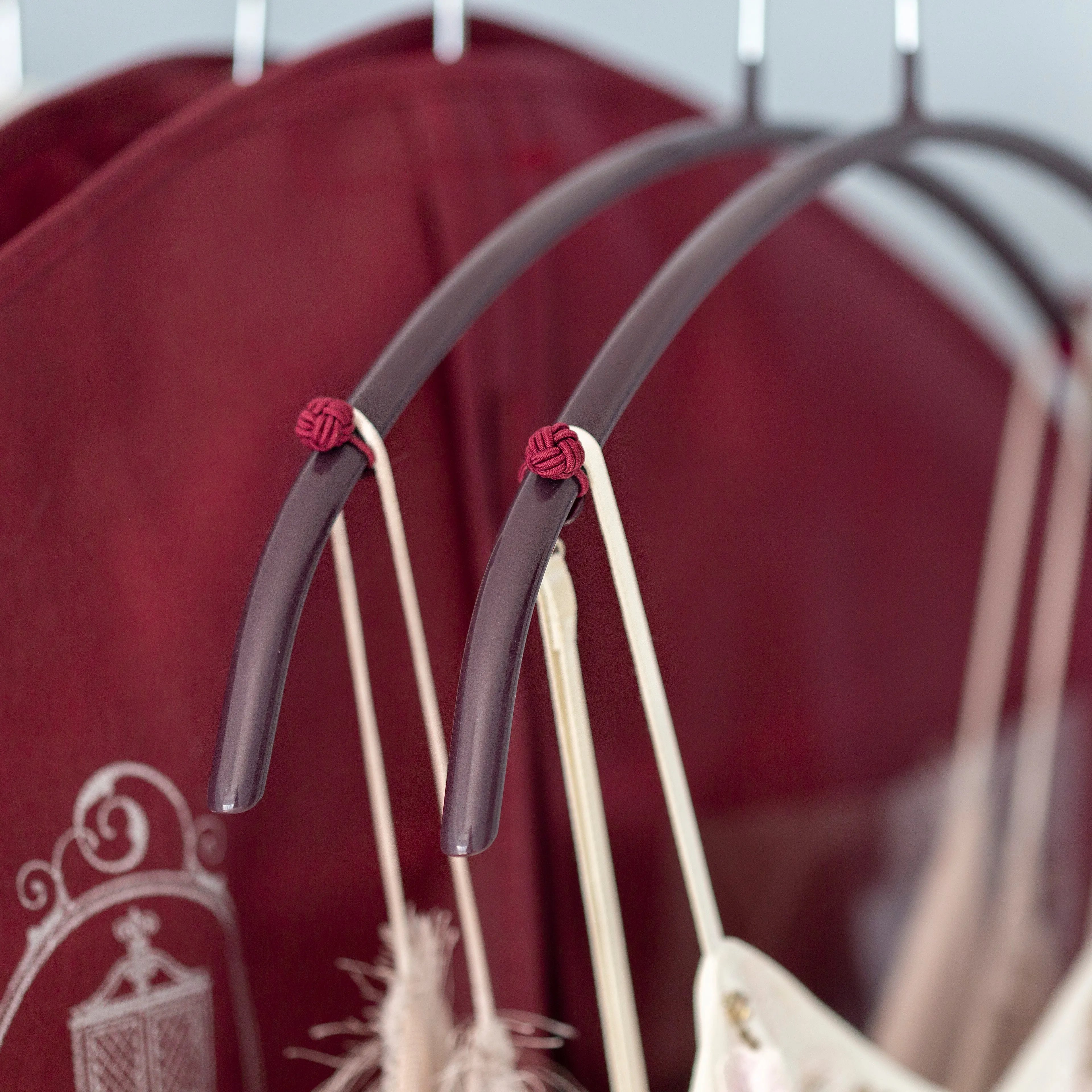 Chinese Knot Hanger Stays