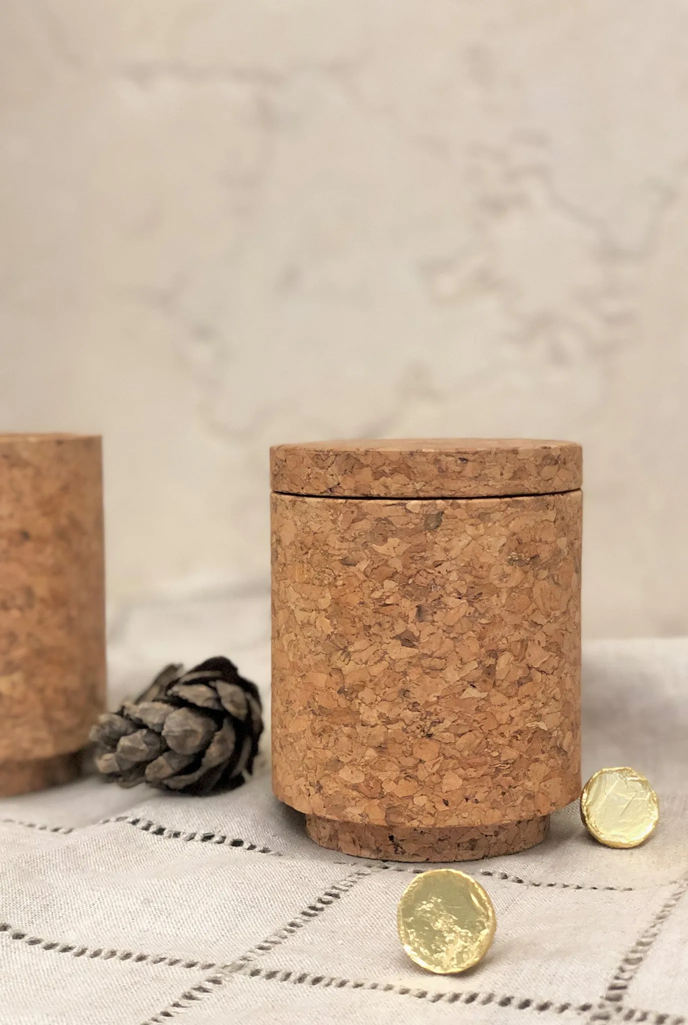 CORK CONTAINER