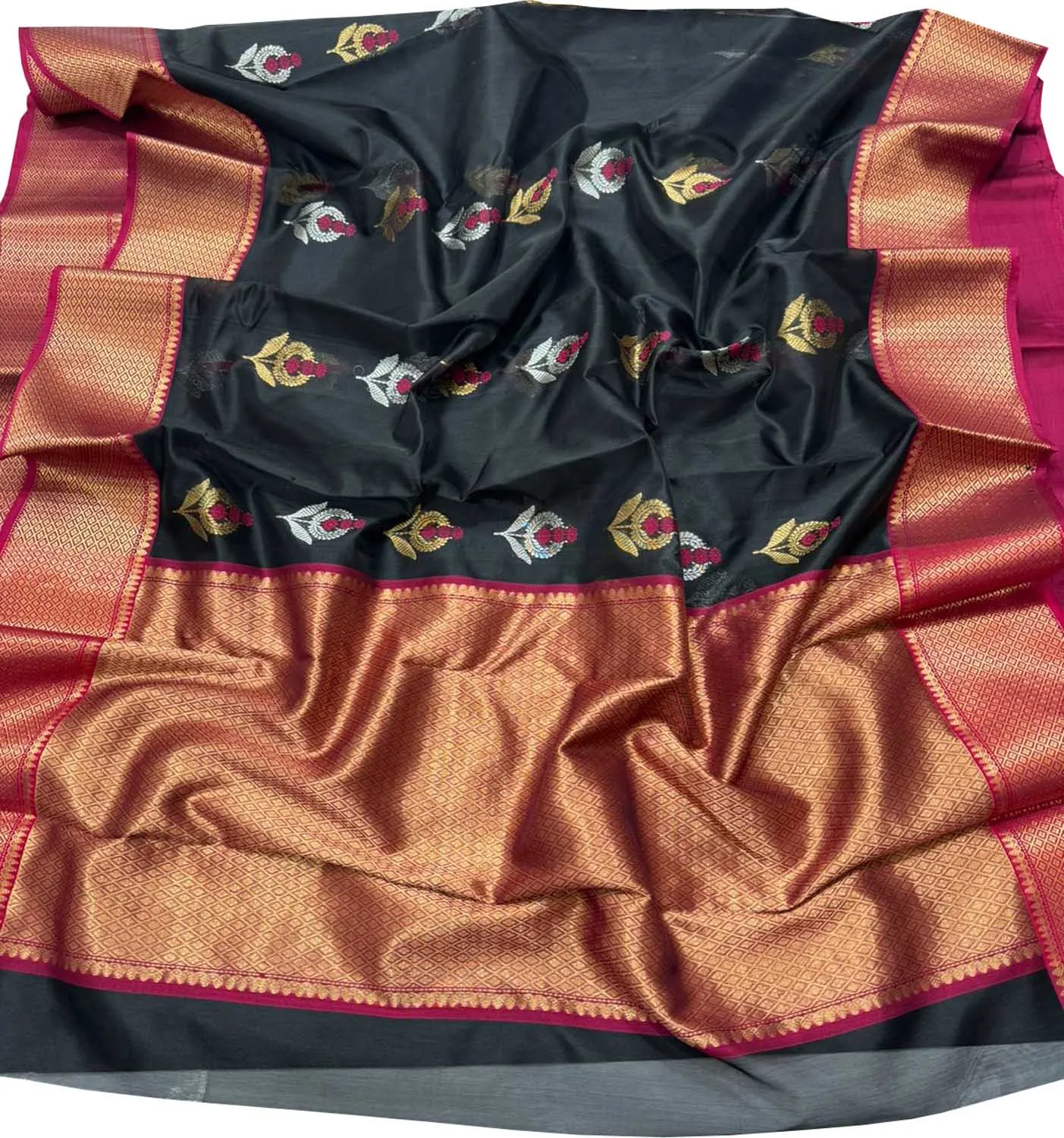 Exquisite Black Chanderi Silk Saree - Handloom Beauty