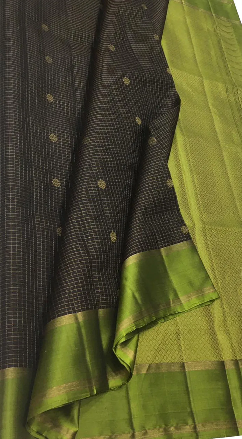 Exquisite Black Kanjeevaram Handloom Silk Saree