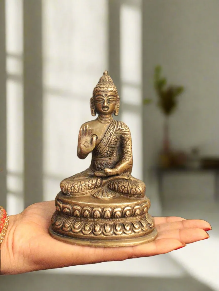 Exquisite Brass Vintage Buddha Statue