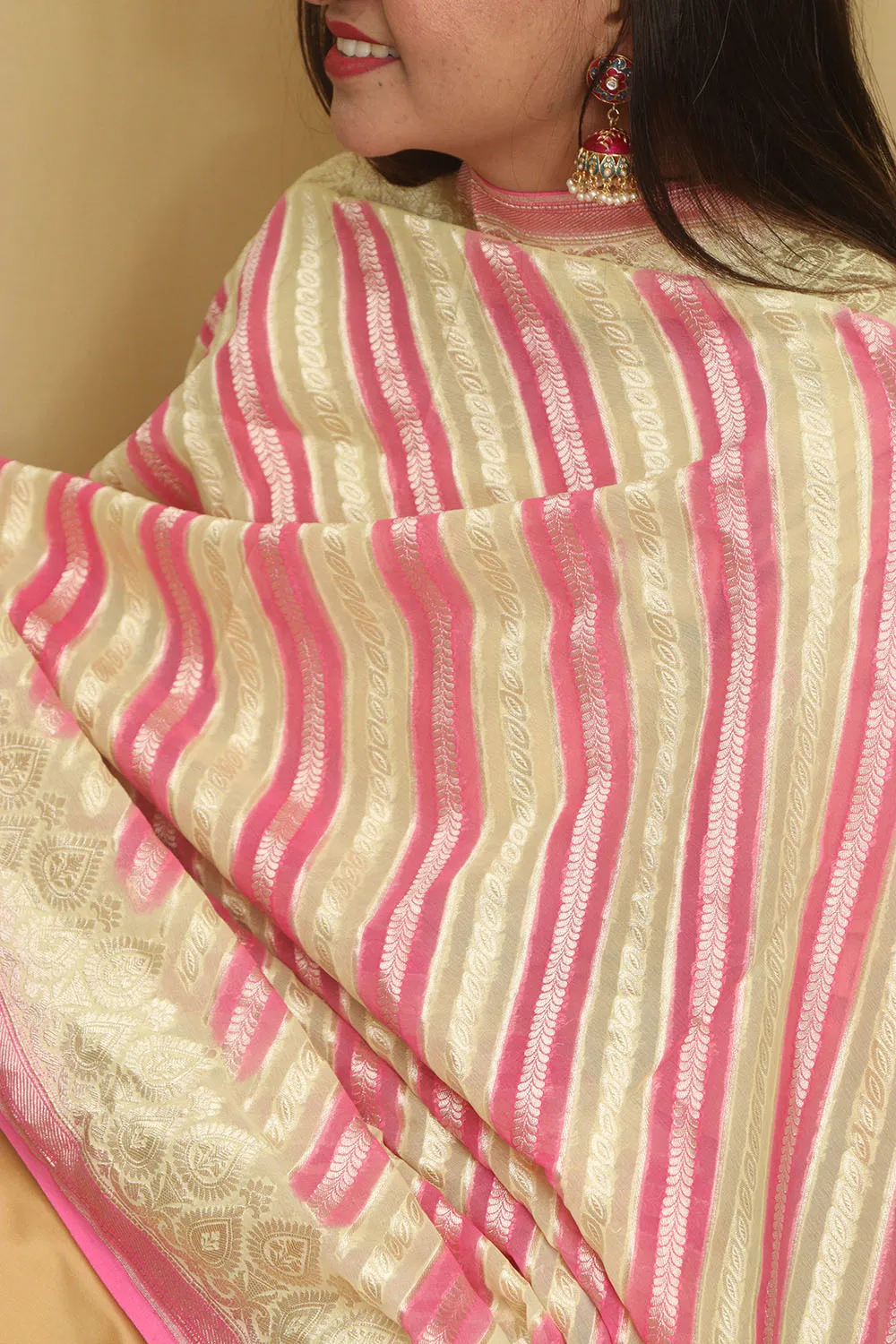 Exquisite Multicolor Banarasi Handloom Pure Georgette Rangkat Dupatta