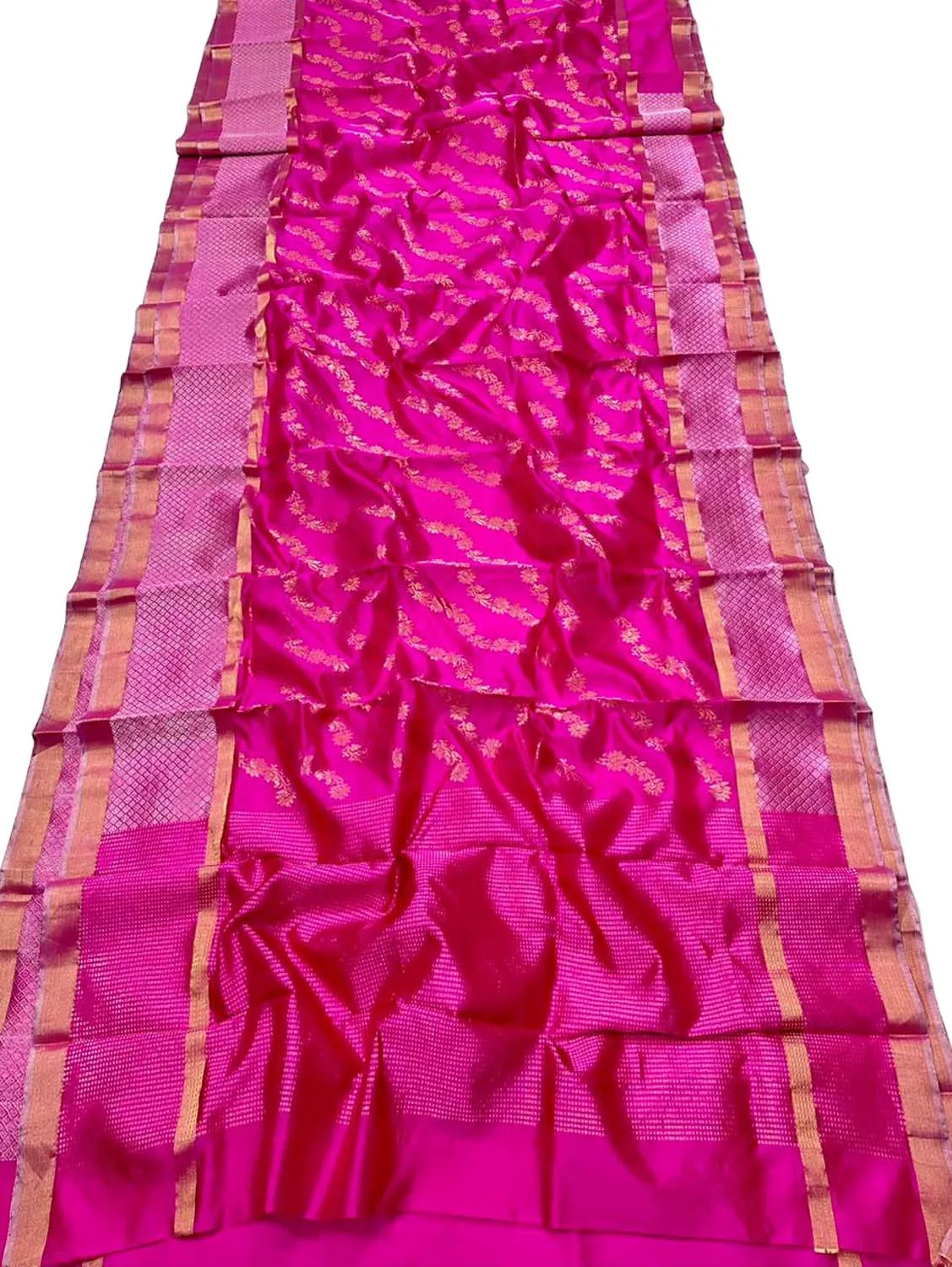 Exquisite Pink Chanderi Handloom Silk Saree
