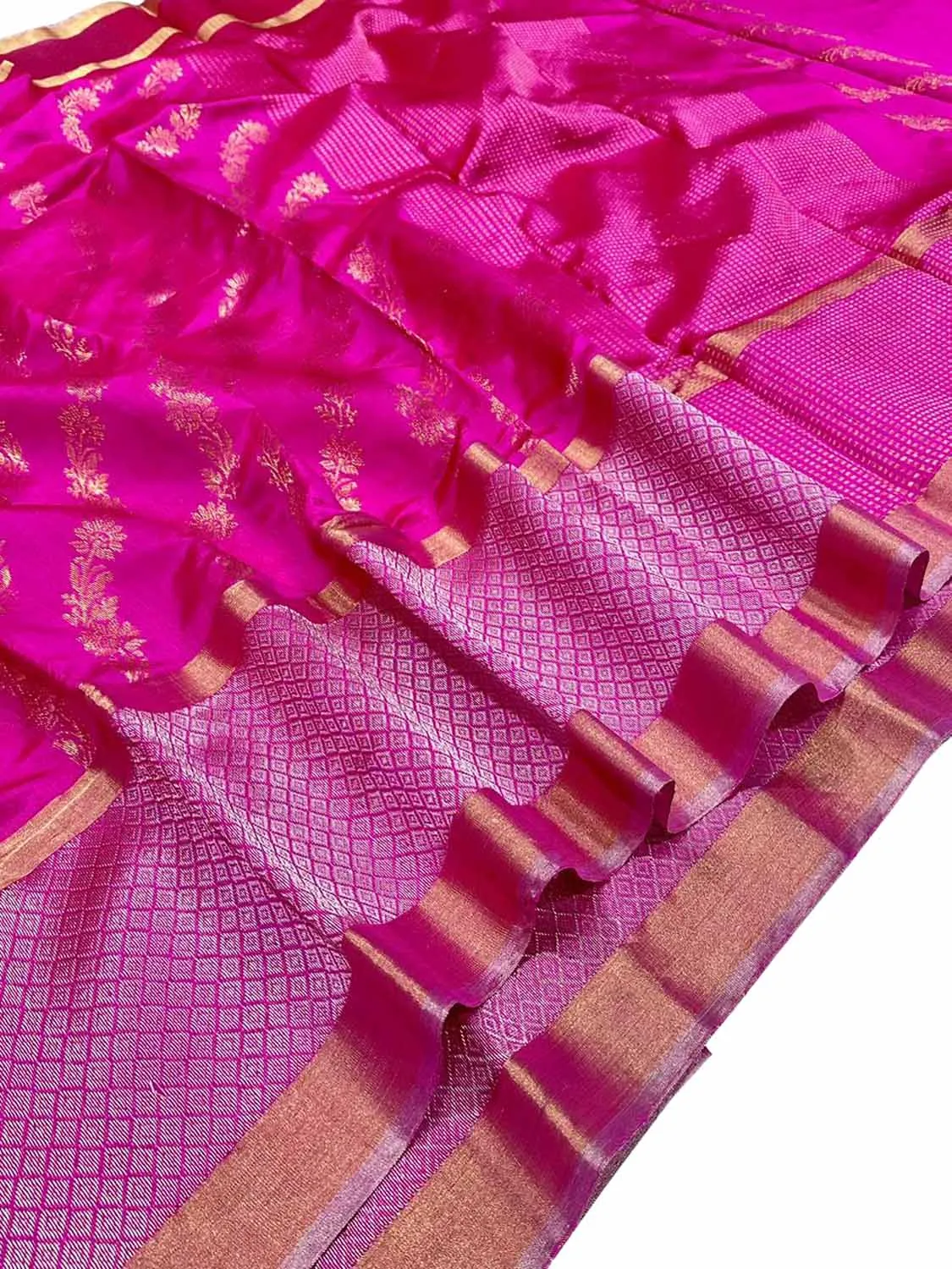 Exquisite Pink Chanderi Handloom Silk Saree
