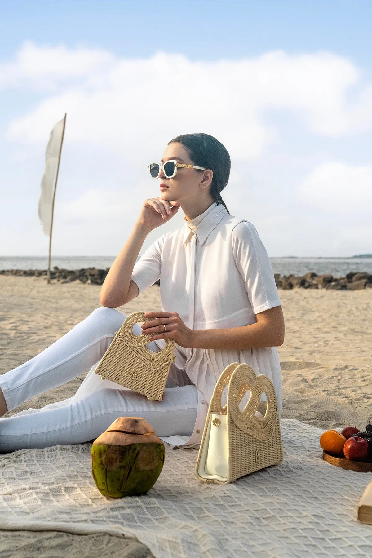 Hold Me Rattan Bag Small - White