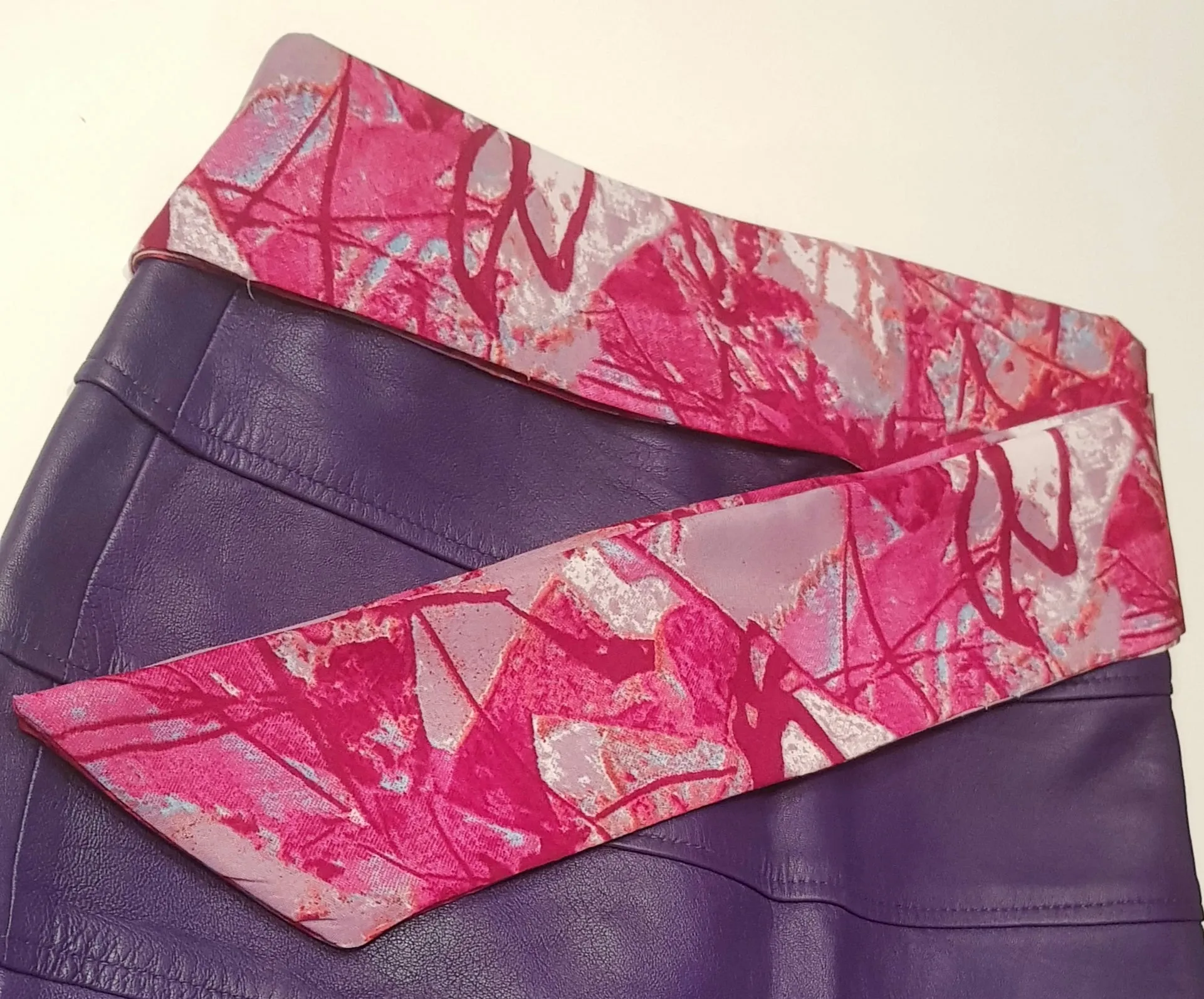 Le Foulart Multi-functional Scarf Fuchsia
