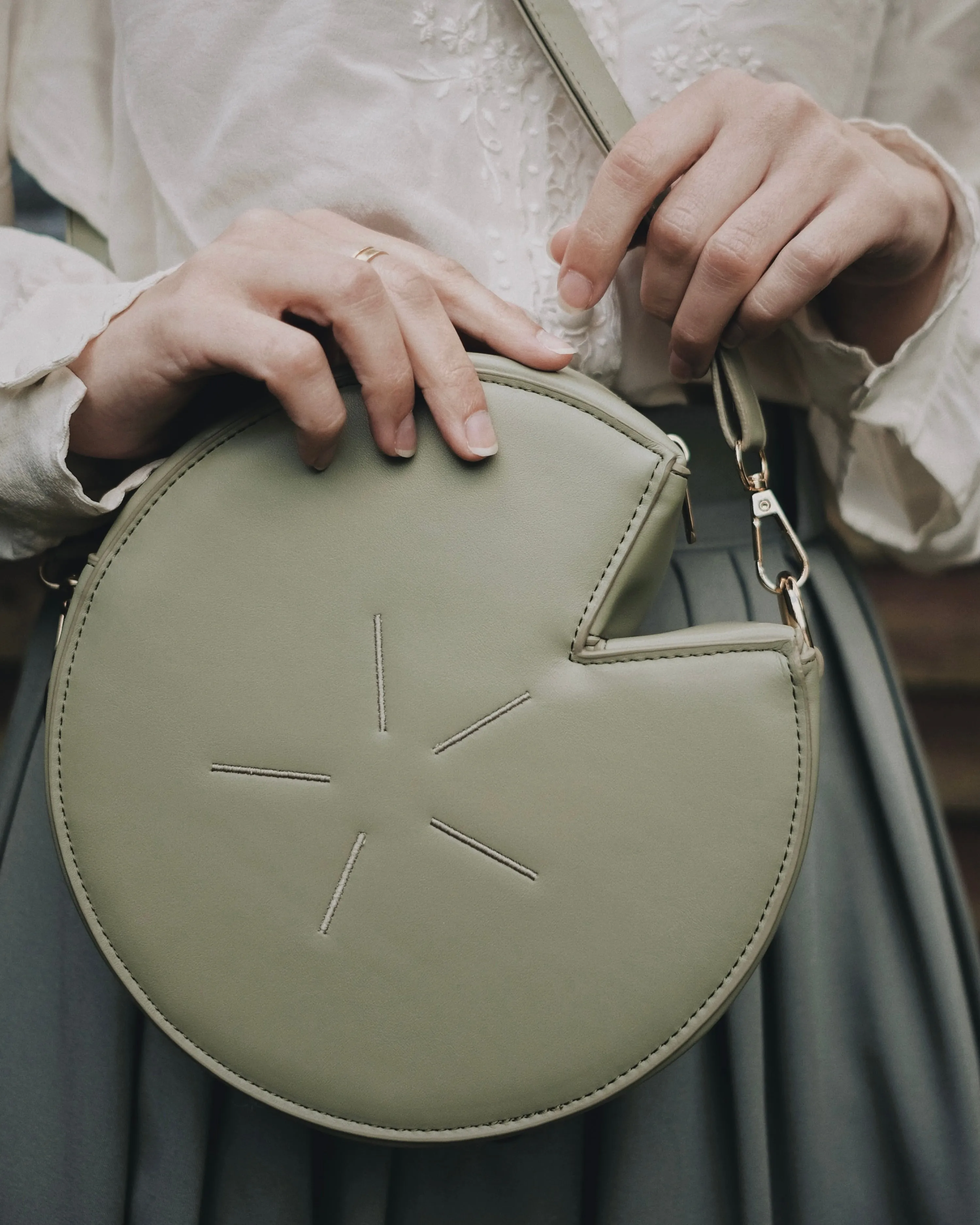 Lily pad bag