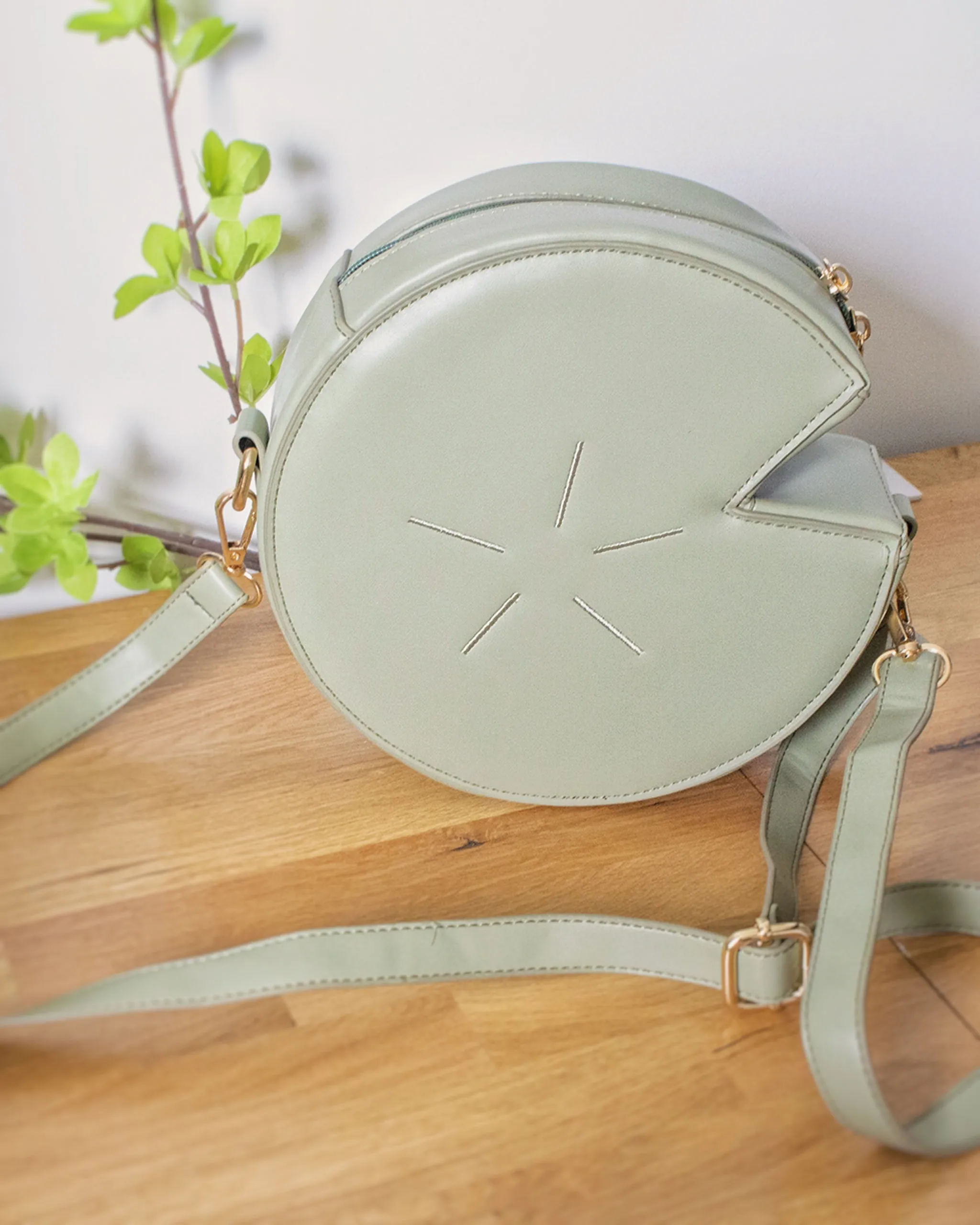 Lily pad bag
