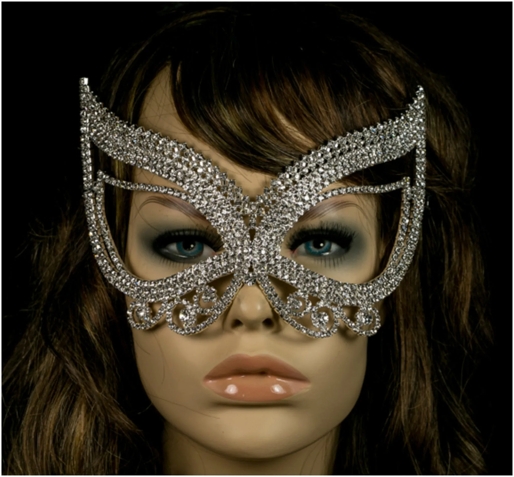 Pirene Exquisite Butterfly Masquerade Mask | Crystal | Silver