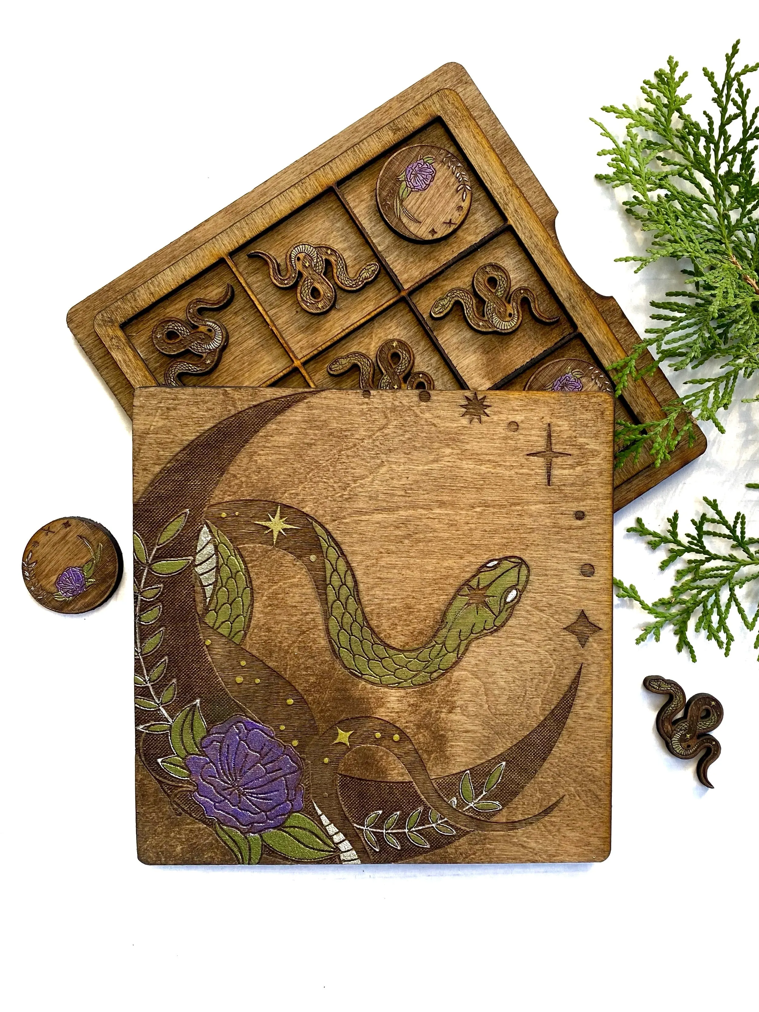 Tic Tac Toe Game - Snake and Moons